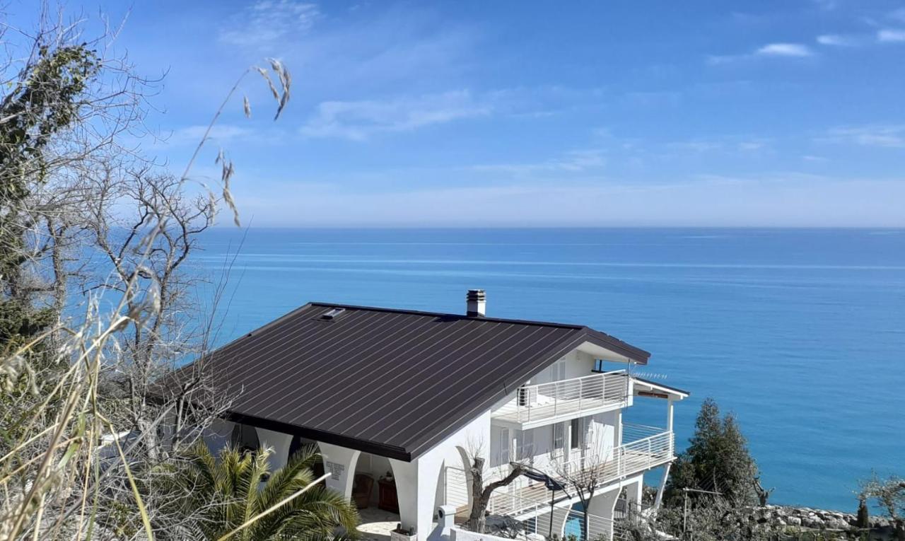Vista D'Amare Hotel Pedaso Bagian luar foto